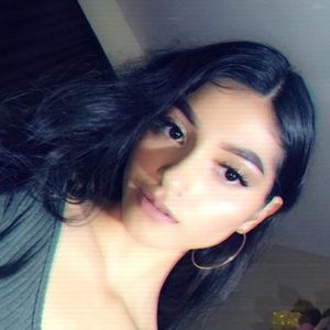 Meet your Posher, Paulina